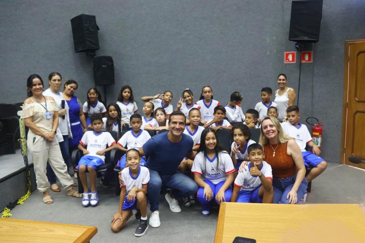 Visita Especial da EMEB Veneranda ao Projeto “Estudantes Visitam a Câmara”